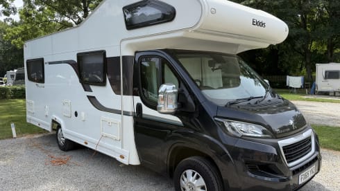 Our Molly – 6 berth Peugeot alcove from 2015