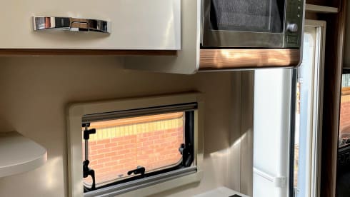 Luxury 6 Berth Motor home Perfect for Family Escapes