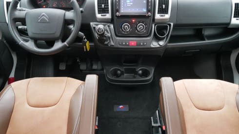 2-seater Bürstner semi-integrated from 2018