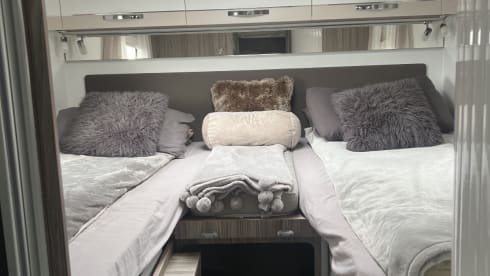 4 berth Benimar semi-integrated from 2021