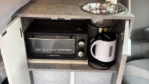 Luxe “tent op wielen” – 2p Renault bus uit 2009 (bed 2.10 m!)