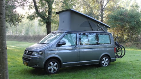 Wonderfully luxurious VW T5 California Beach Automatic