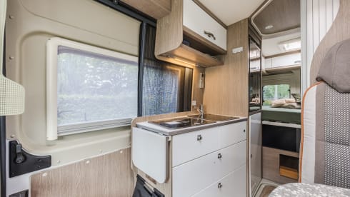 Joy – Beautiful 3p Pössl bus camper from 2020
