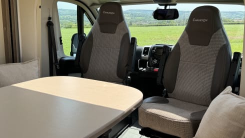 Geräumiges Wohnmobil mit 4 Schlafplätzen – unter 7 m