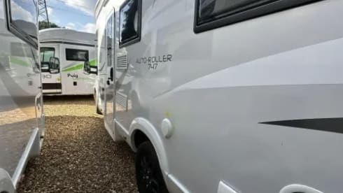 Mont Blanc – BRAND NEW 6 Berth Roller Team Auto-Roller 747 (2024) Manual