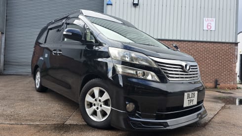 Ebony – 4 berth Toyota campervan from 2009