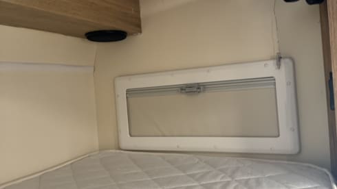 LEIA – Luxury 4 Berth Motorhome - Dog Friendly 