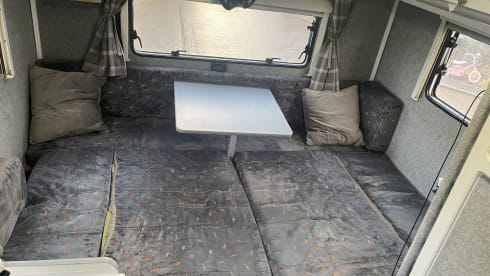 4-Bett, netzunabhängiger, modernisierter Fiat Ducato mit U-Lounge