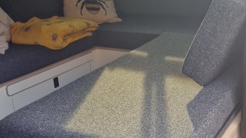 Bee van – 4 berth Ford campervan from 2015
