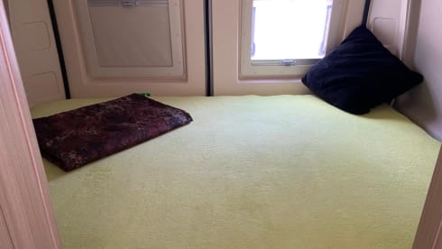 Dreamer – Dreamer D55 UP: pop-up roof, 4 beds, private bathroom and shower!