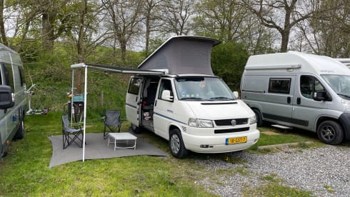 Callie – 4p Westfalia bus uit 1999
