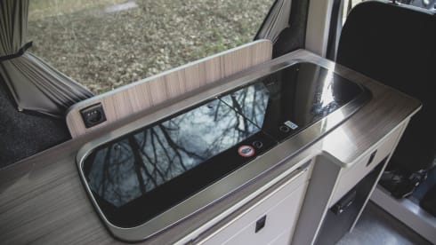Ollie │ Luxury 2 person camper