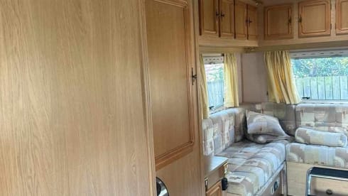 Big Bertha – 4 berth Mercedes-Benz semi-integrated from 1998