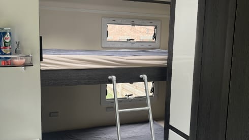 Wolly – 5p Ford alcove from 2019