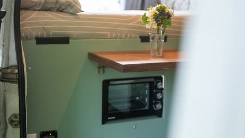 Horizon – Adventurous off-grid bus camper, fully equipped (length bed)
