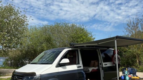 Buddy –  Volkswagen Campervan 2/4 berth Perfect for Adventure Hols! 