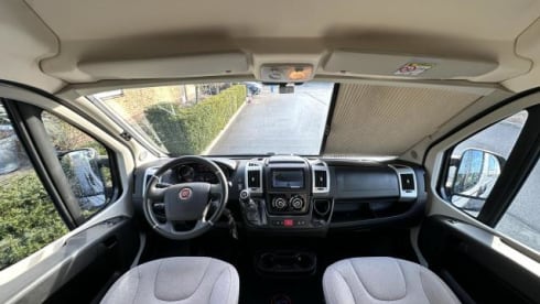 Compacte 4p Bürstner buscamper 2021