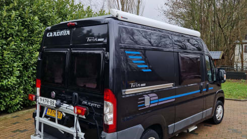 OFF-GRID – Very nice and fully equipped bus camper!