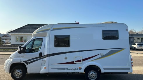 3p Sunlight semi-integrated off grid camper
