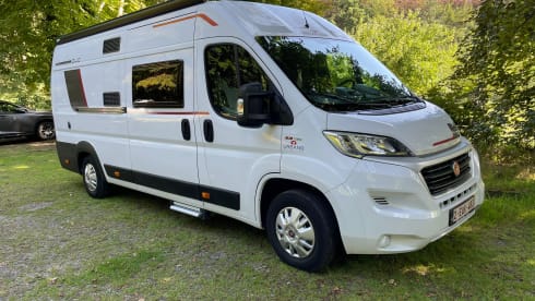 CamperVamos XL – On a nature adventure with the camper.