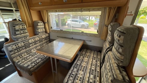 Visma Voiture – Cozy camper with bunk bed
