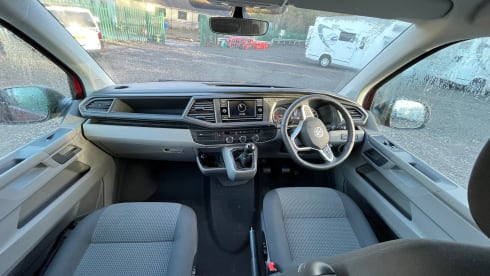 YT72KEJ NOMAD –  4 Berth Nomad Camper Romford -Romford