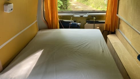 Miss Sunshine – Volkswagen campervan, extended model, 2 persons