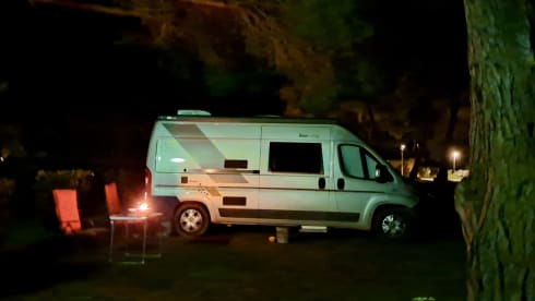 SunnieSunliving – 2-person Fiat Ducato bus from 2017