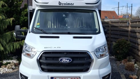 Lientje – 4p Benimar semi-integrated uit 2025