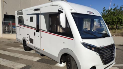 Motorhome LMC ExpIorer Comfort I 695 