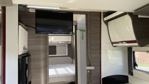 4p McLouis semi-integrated from 2017