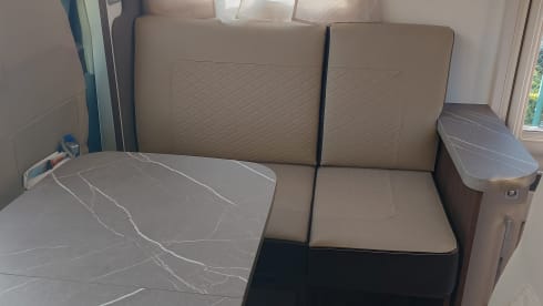 Roubie – 4p Benimar semi-integrated uit 2022