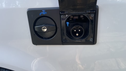 Orca – VW California: Ocean - 4 berth. Automatic