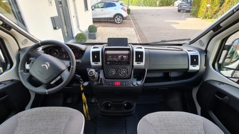 WoMoFürDich – PÖSSL CAMPER PRIVATE FROM MAINZ – 85 €/DAY – AUG/SEPT FREE