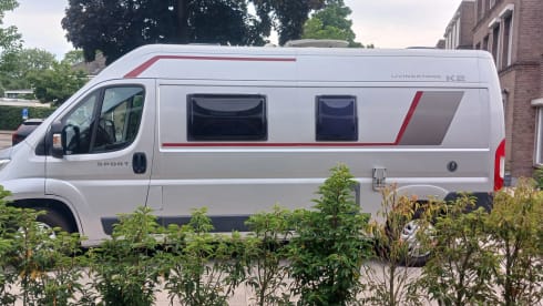 2-person Roller Team bus from 2017