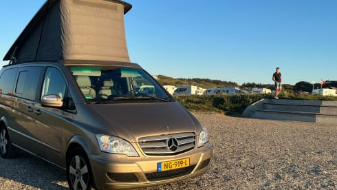 2-person Mercedes-Benz campervan from 2011