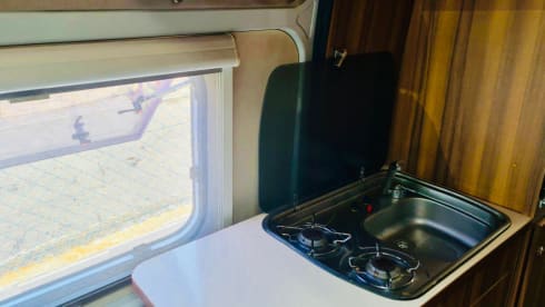 Vaiana – Comfort & Freedom: Camper with Solar, Bathroom & Heating