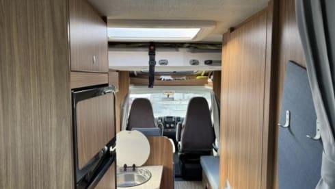 Carado  – Carado T448 5p semi-integrated from 2014
