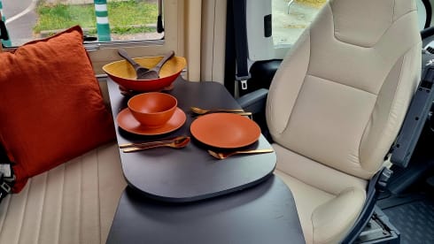 Happy Camper Days – 4 person camper with roof tent