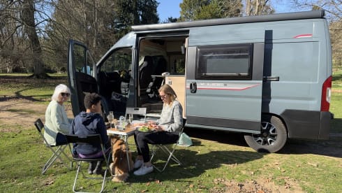 Arkoo – Year-round, off grid, 4/2 berth home from home