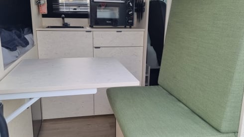 Lux – 2p Peugeot bus uit 2012