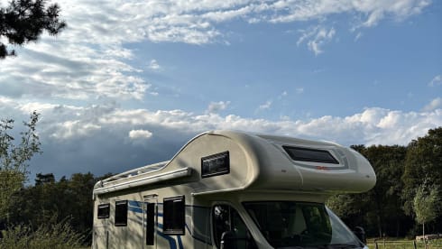 Ons huisje op wielen 🚐 – 5p Rimor alcove from 2018
