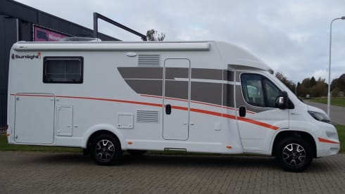 Sunlight T68, 2019. Einzelbetten, Hubbett, große Garage, Navigation