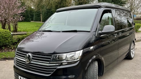 Gary – 4 berth Volkswagen Transporter Campervan