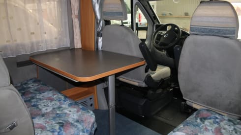 BEAUTIFUL SPACIOUS CAMPER
