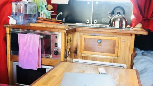 Billie – Insurance included · Low mileage · LPG + optional bedding available