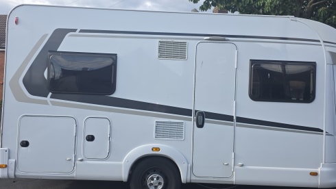 Weinsberg-bus met 4 slaapplaatsen uit 2019