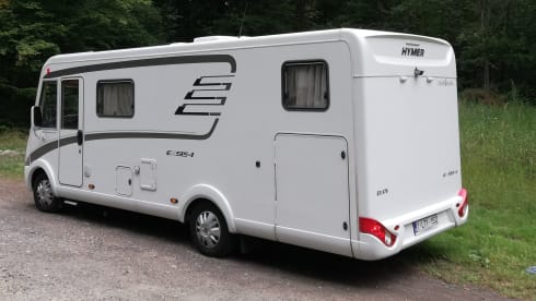 Hymer Excis-i 678, Automatic, 150 hp, air suspension, 4 adults. or 2 adults + 3child.