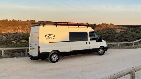 2p Ford bus from 2005
