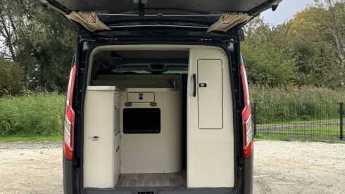 5p Ford Nugget Custom, high top – automatic, air conditioning – compact comfort